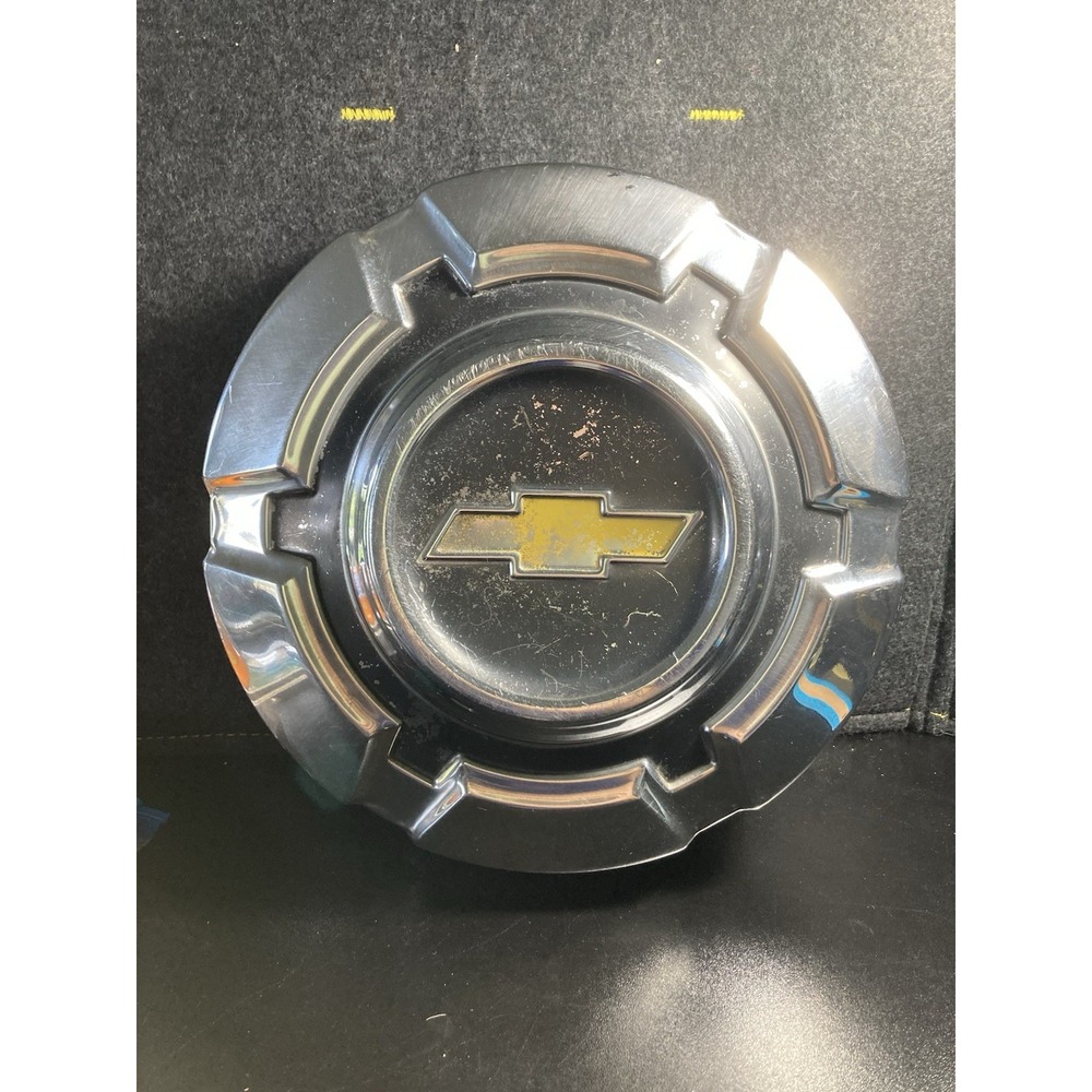 One 1967-72 Chevrolet 1/2 Ton Truck Dog Dish Hub Cap